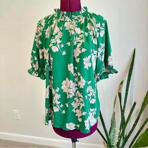 Sienna Sky women’s medium Floral Green Women's Top